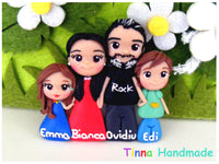 Magnet personalizat "Familie" - Mama, tata și  doi copii - Tinna Handmade