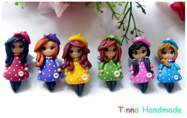 Mărțișor | Broșă Fetiță cochetă - Tinna Handmade