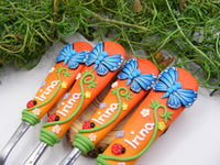 Set tacâmuri personalizate Fluturași | variantă pe portocaliu - Tinna Handmade